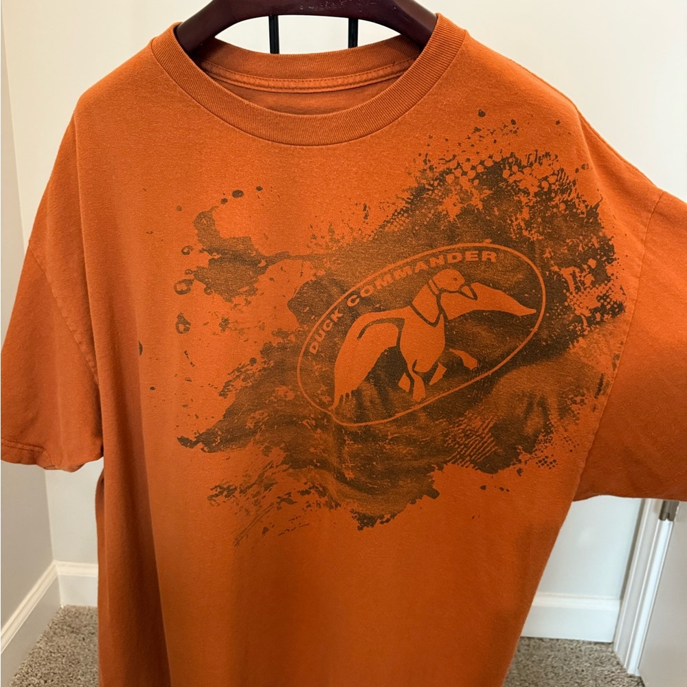Duck Commander Men's Orange Graphic Tee